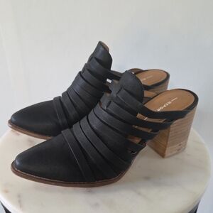 Report Black Strappy Mules with Wooden Block Heel Size 8
